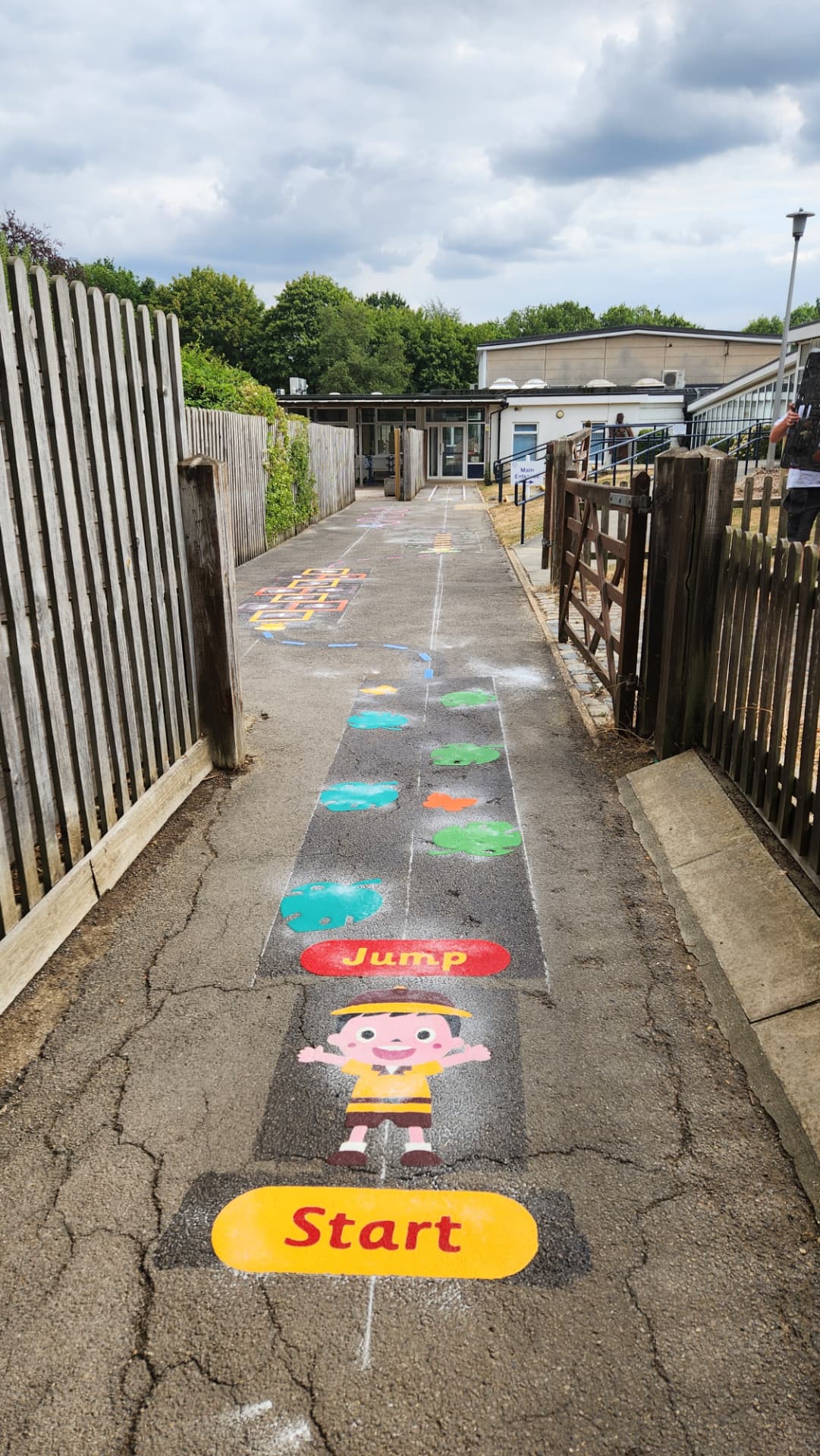 Thermoplastic Line Markings at Commonswood Primary School, Hertfordshire